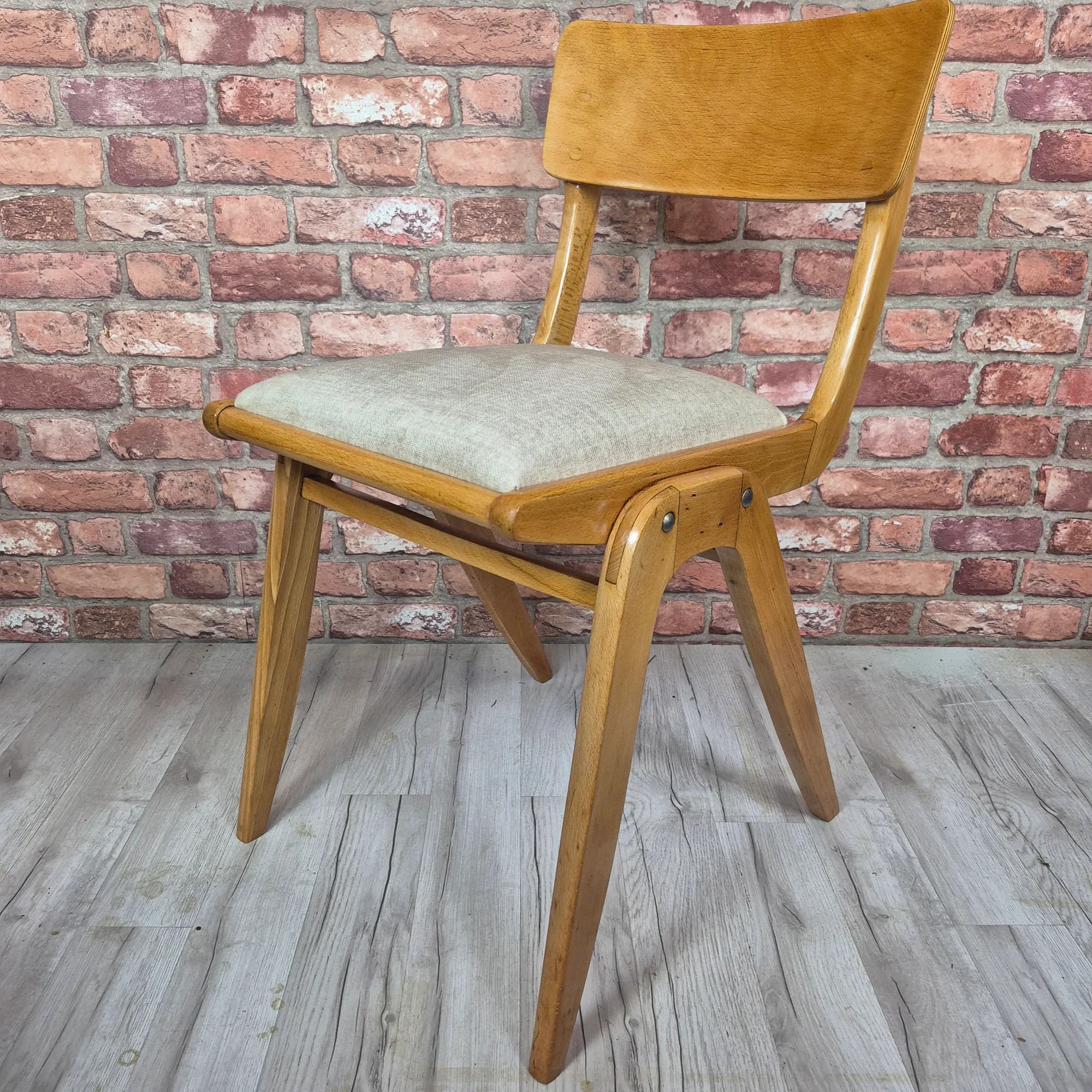 Komplet 4 Krzeseł "Bumerang" | Mid-Century Modern z lat 60. | Jasne Drewno