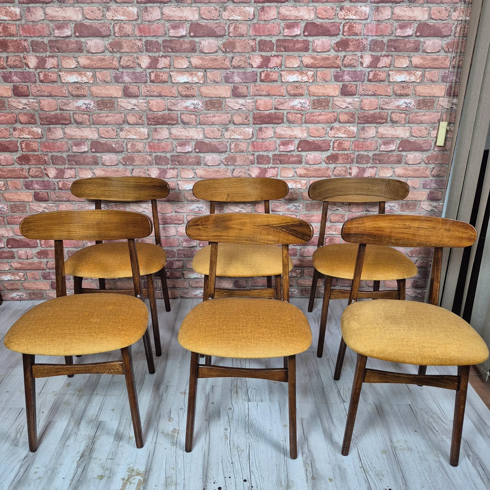 Komplet 6 Krzeseł Vintage Mid Century Orzech Musztarda Po Renowacji